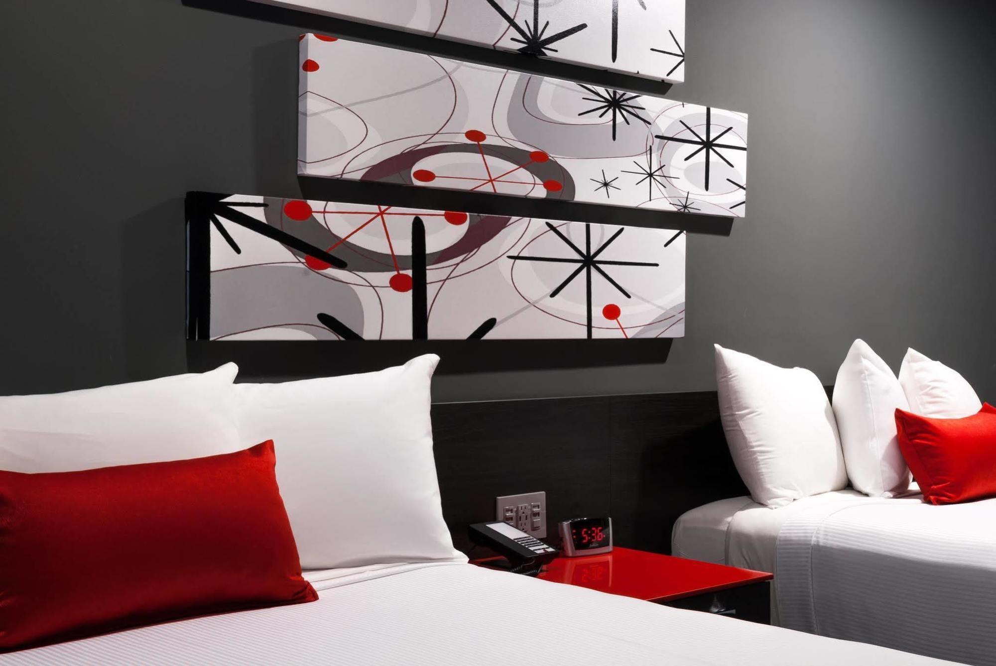 Astro Pasadena Hotel Екстер'єр фото