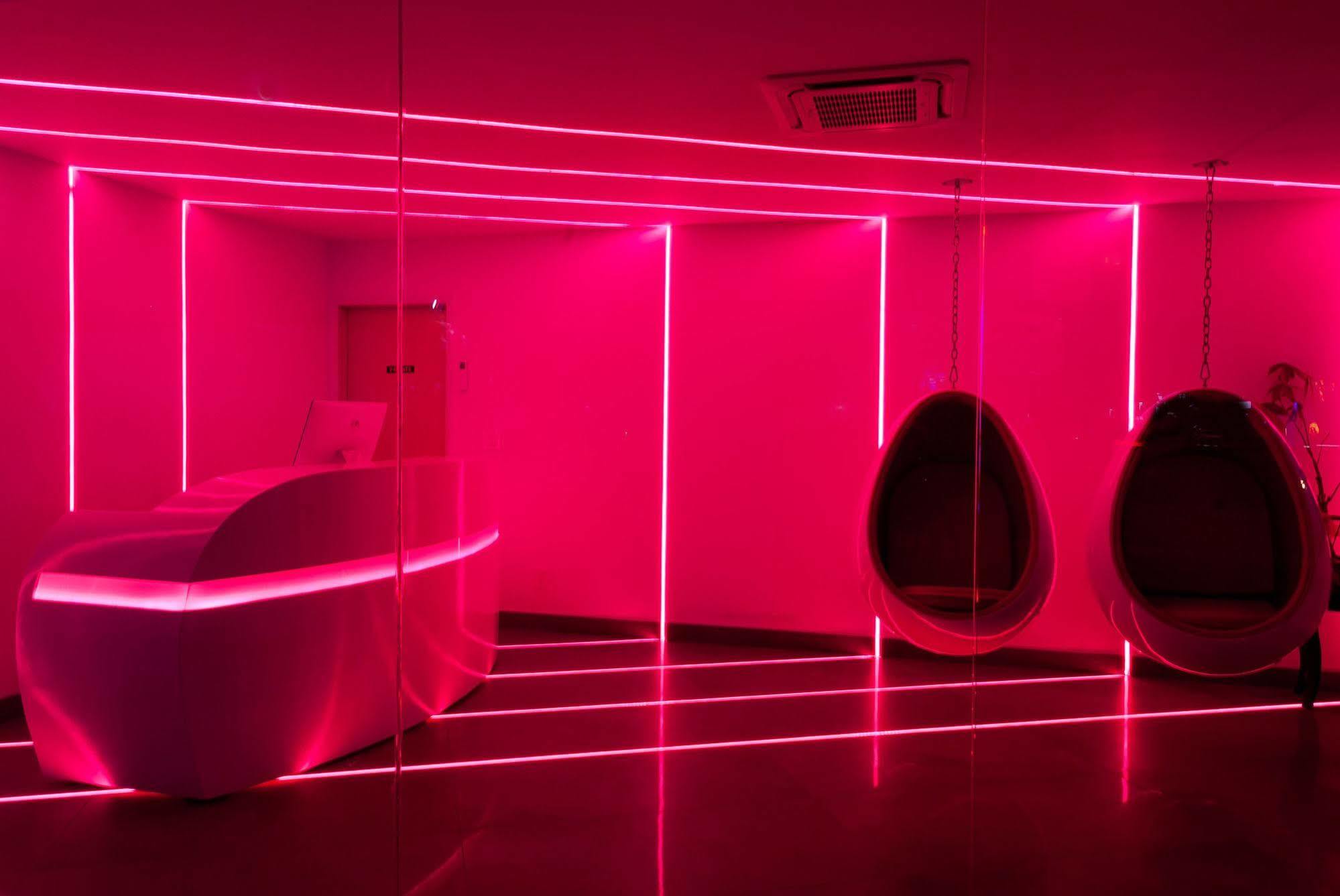 Astro Pasadena Hotel Екстер'єр фото