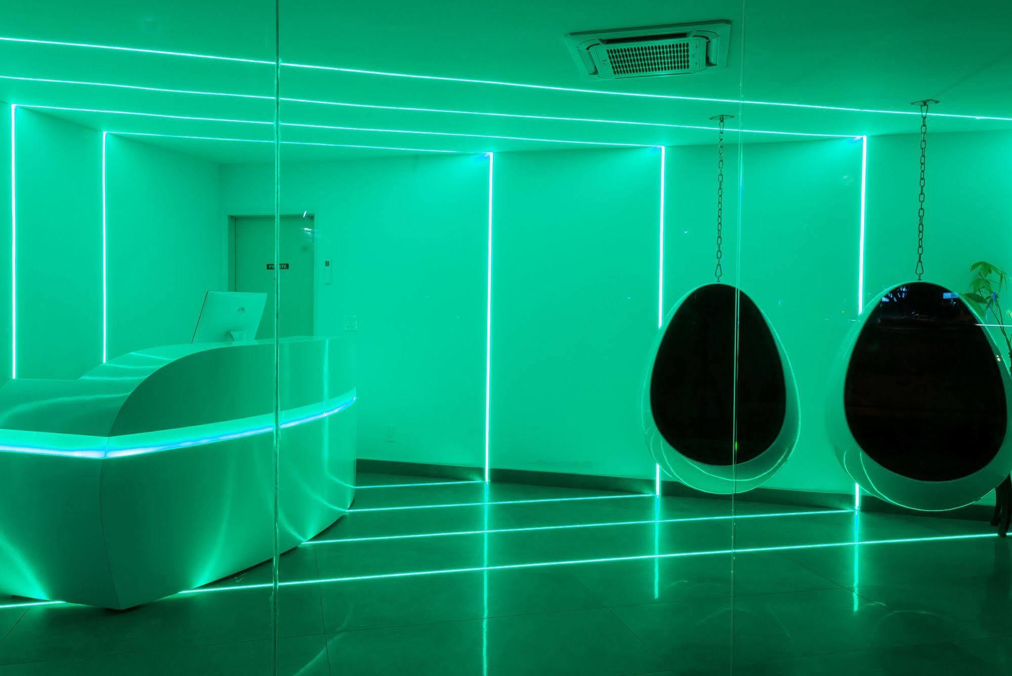 Astro Pasadena Hotel Екстер'єр фото